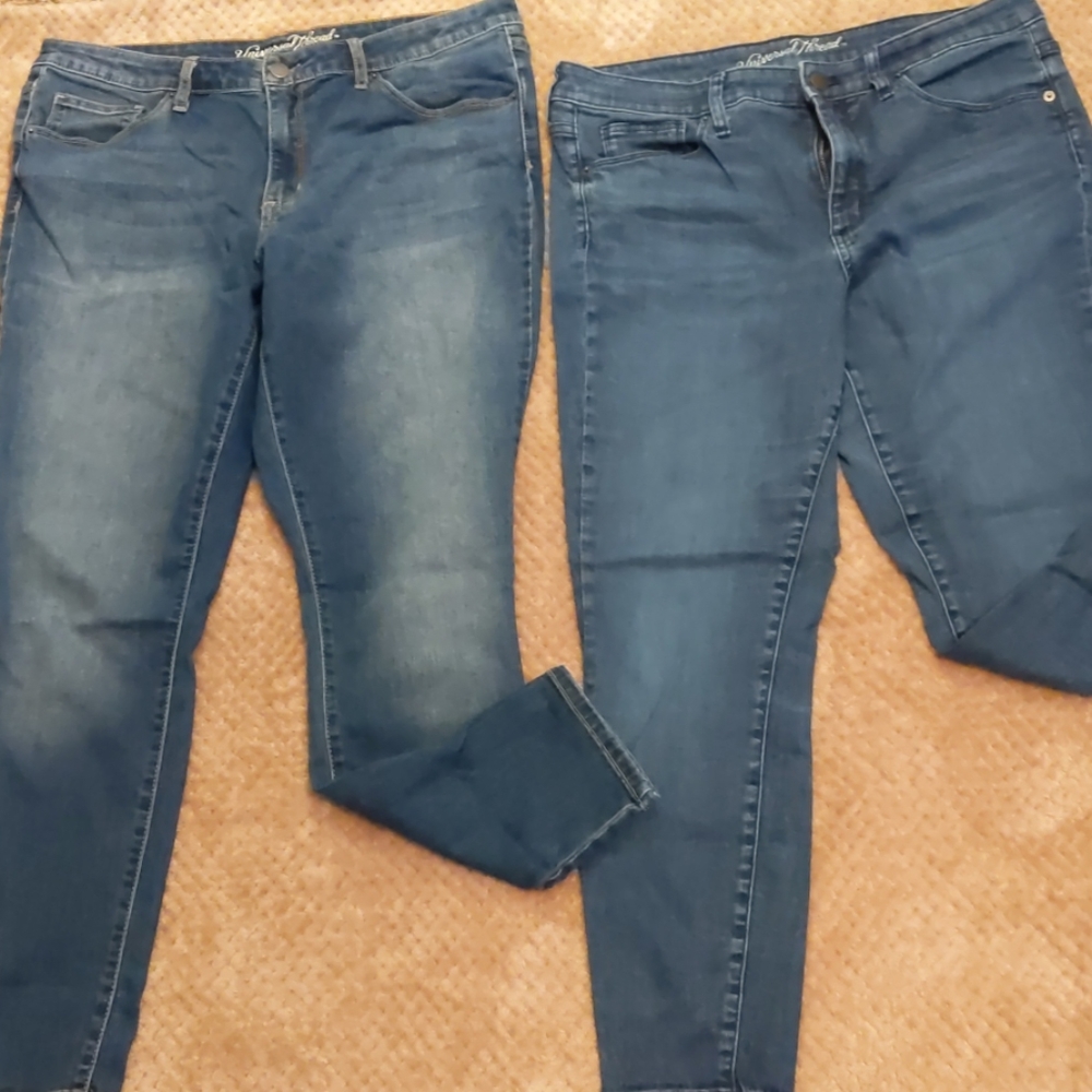 2 pairs of universal thread skinny jeans